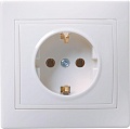 Розетка IEK RS10-3-КБ КВАРТА 1ая с/з белая встр.уст Розетка IEK RS10-3-КБ КВАРТА 1ая с/з белая встр.уст