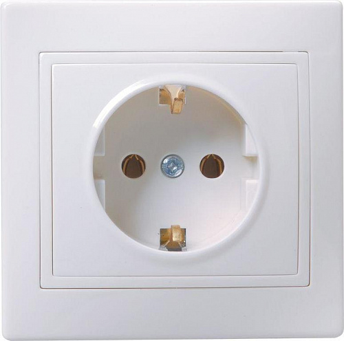 Розетка IEK RS10-3-КБ КВАРТА 1ая с/з белая встр.уст Розетка IEK RS10-3-КБ КВАРТА 1ая с/з белая встр.уст